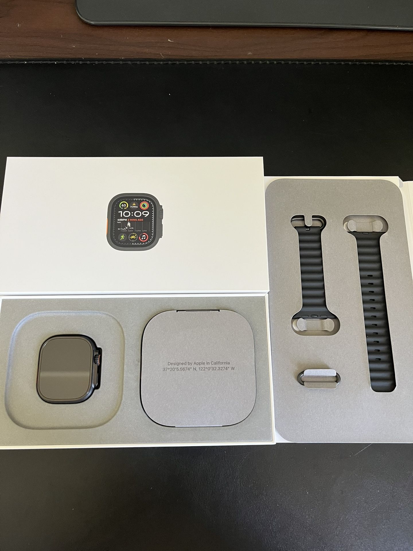 Apple Watch Ultra 2 (GPS + Cellular, 49MM) - Black Ti Case with Black Ocean Band