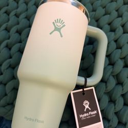 Hydroflask (brand new with tag)