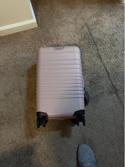 Beis small carryon luggage