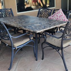Patio table w 6 chairs