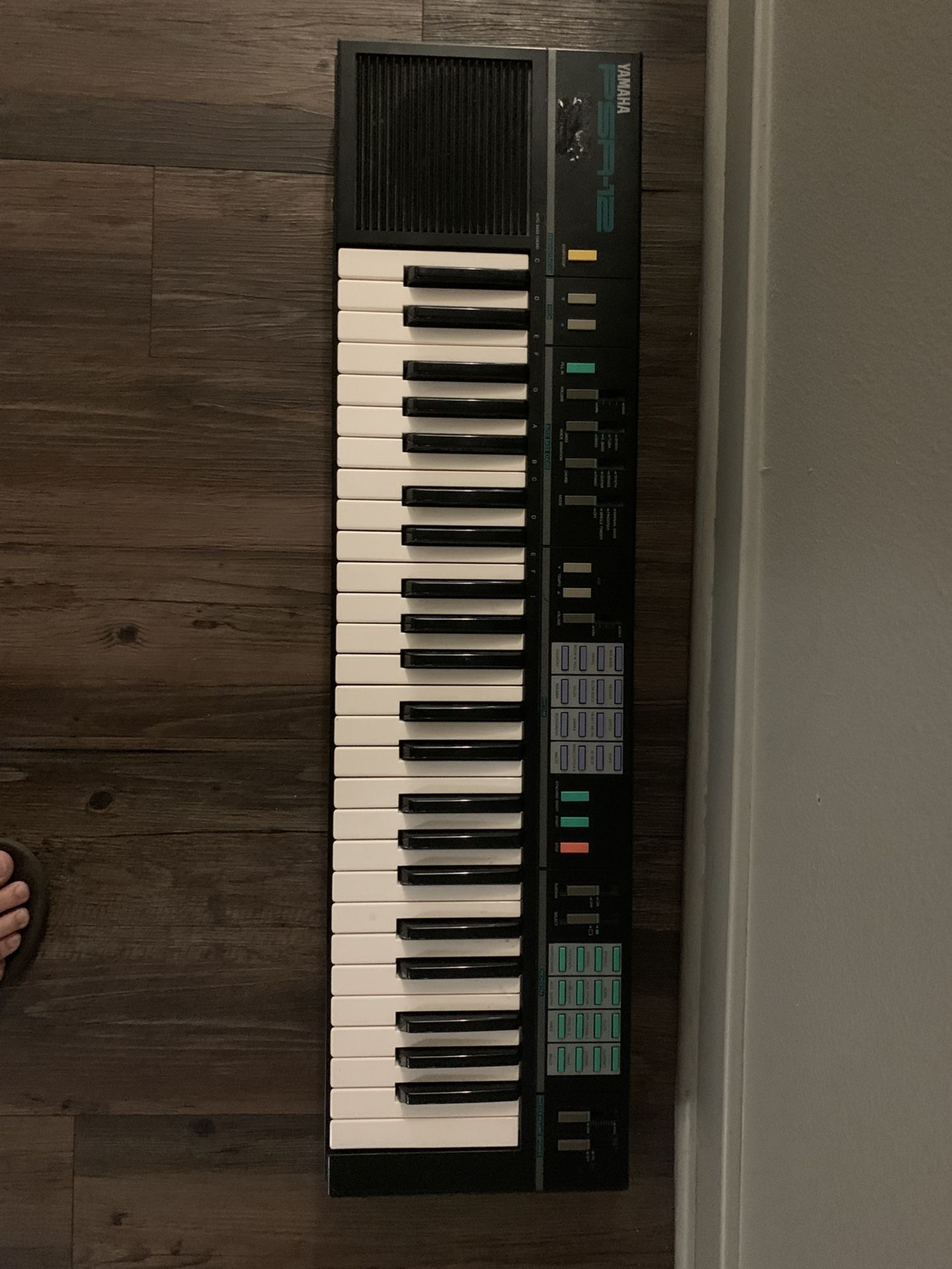 Yamaha PSR 12 Keyboard