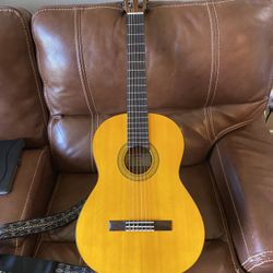 Yamaha CG102 Classical Guitar 
