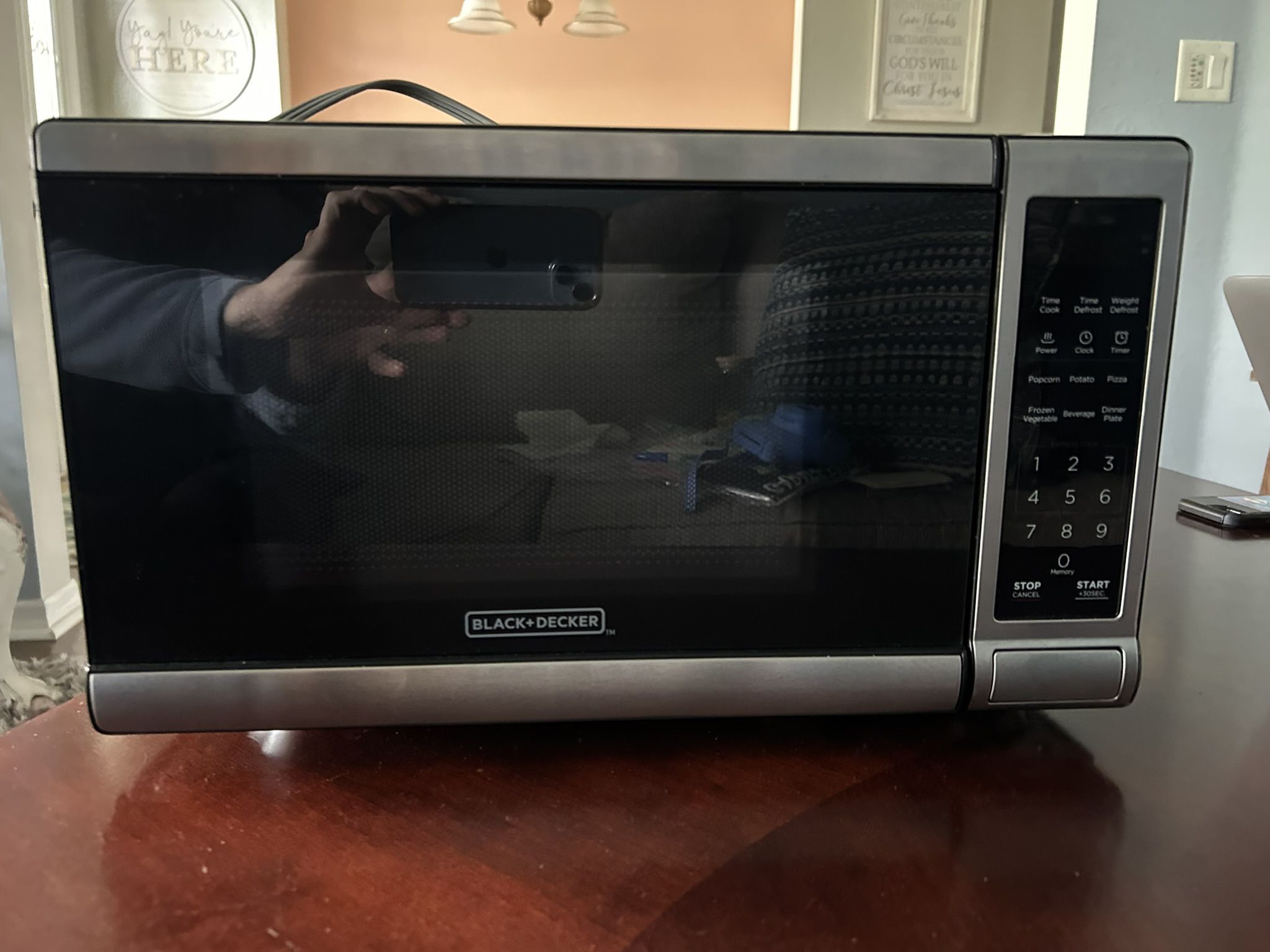 Black & Decker microwave