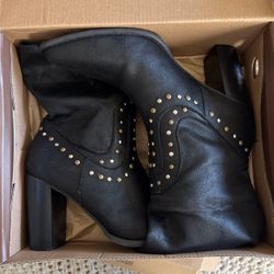 Oasis Society Black Booties Size 8 $40