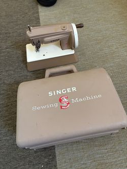 Vintage Singer Mini Sewing Machine with Case