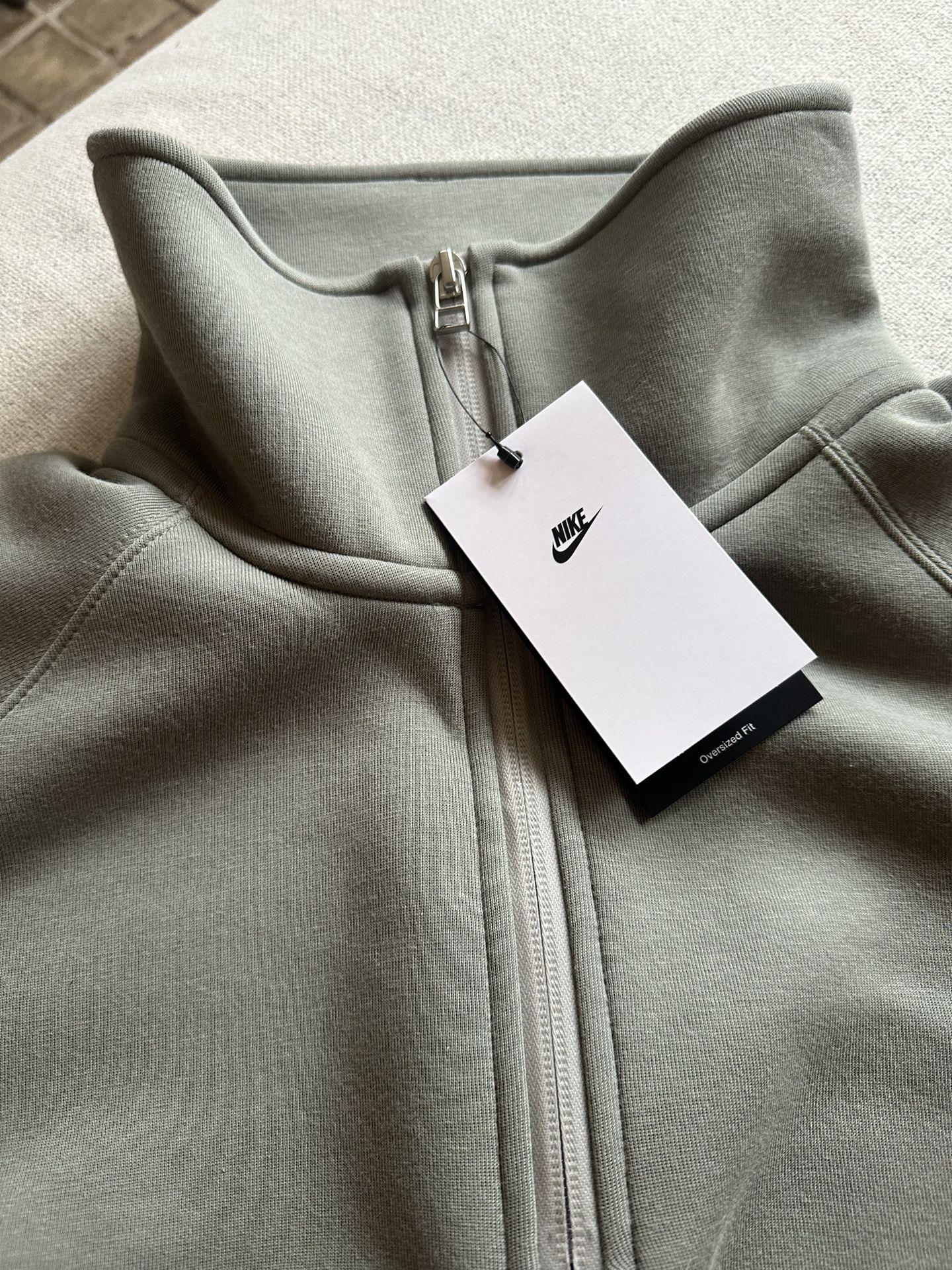 Men’s Nike Tech Fleece Half Zip Sweatshirt