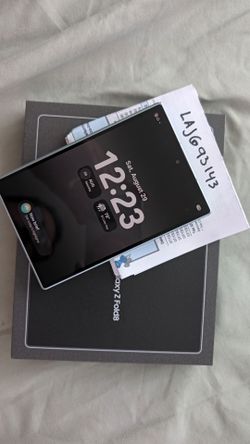 Samsung galaxy  z fold 8 pistachio 256 gb unlocked