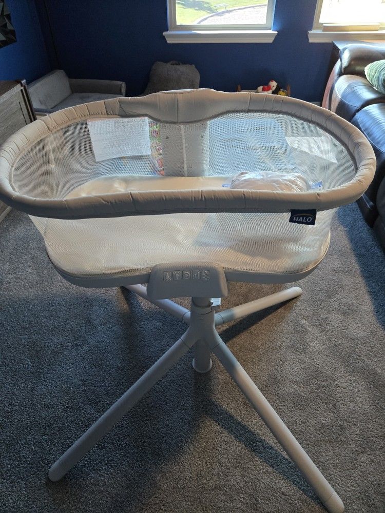 Halo Bassinet Swivel Sleeper 3.0