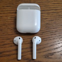 Apple AirPods Wireless Bluetooth In-Ear Earbuds with Charging Case White