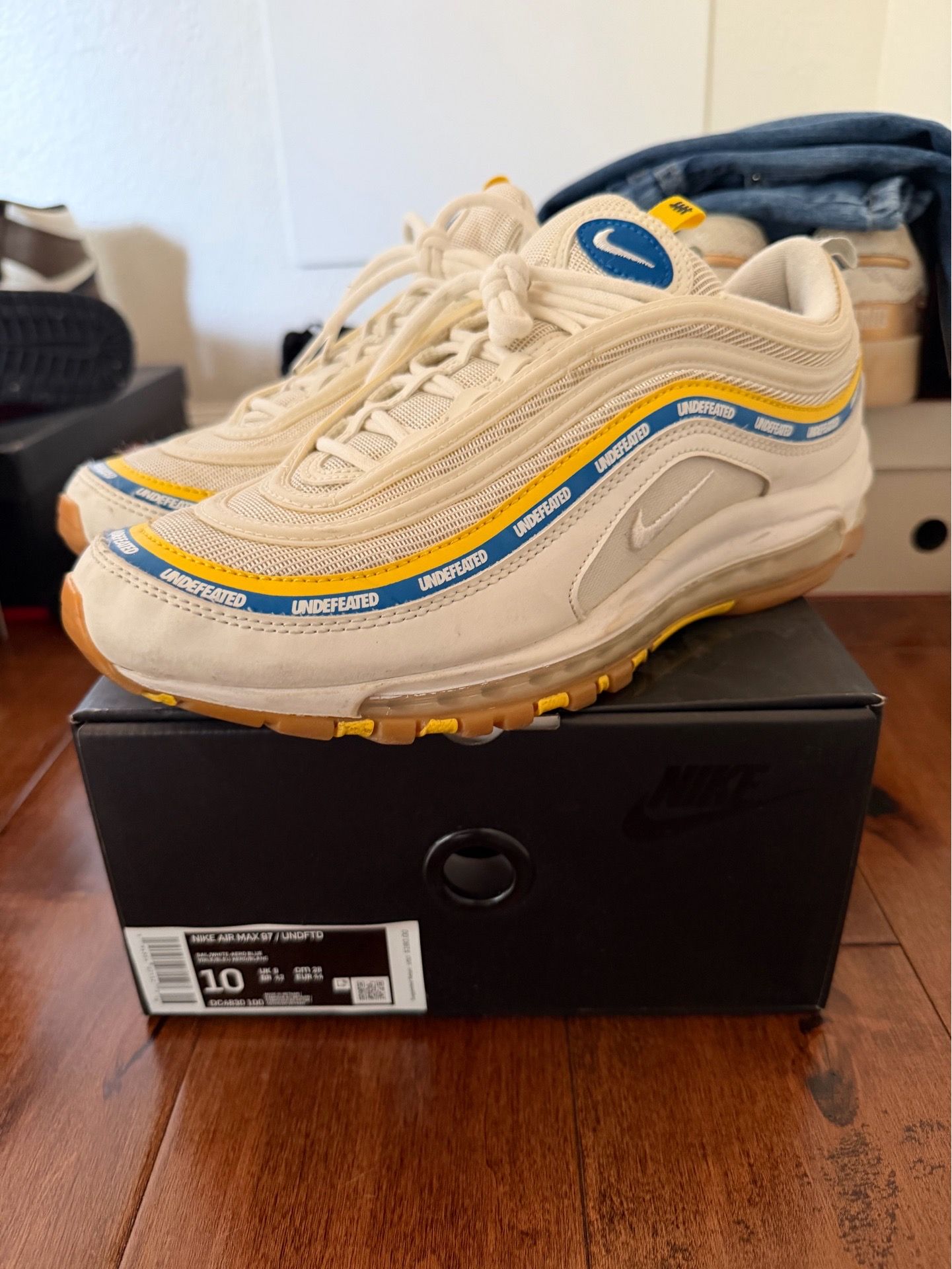 Air max 97 undefeated UCLA