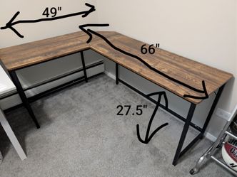 Wood corner desk with cable basket