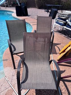 Set of 4 patio chairs
