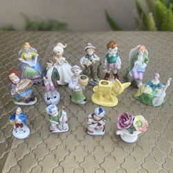Selling Several Vintage Porcelain Figures Make Offer