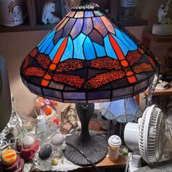 2 Tiffany Style Lamps With Bronze Bases