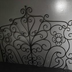 Black Metal Wall Mounted Head Board For Queen Bed