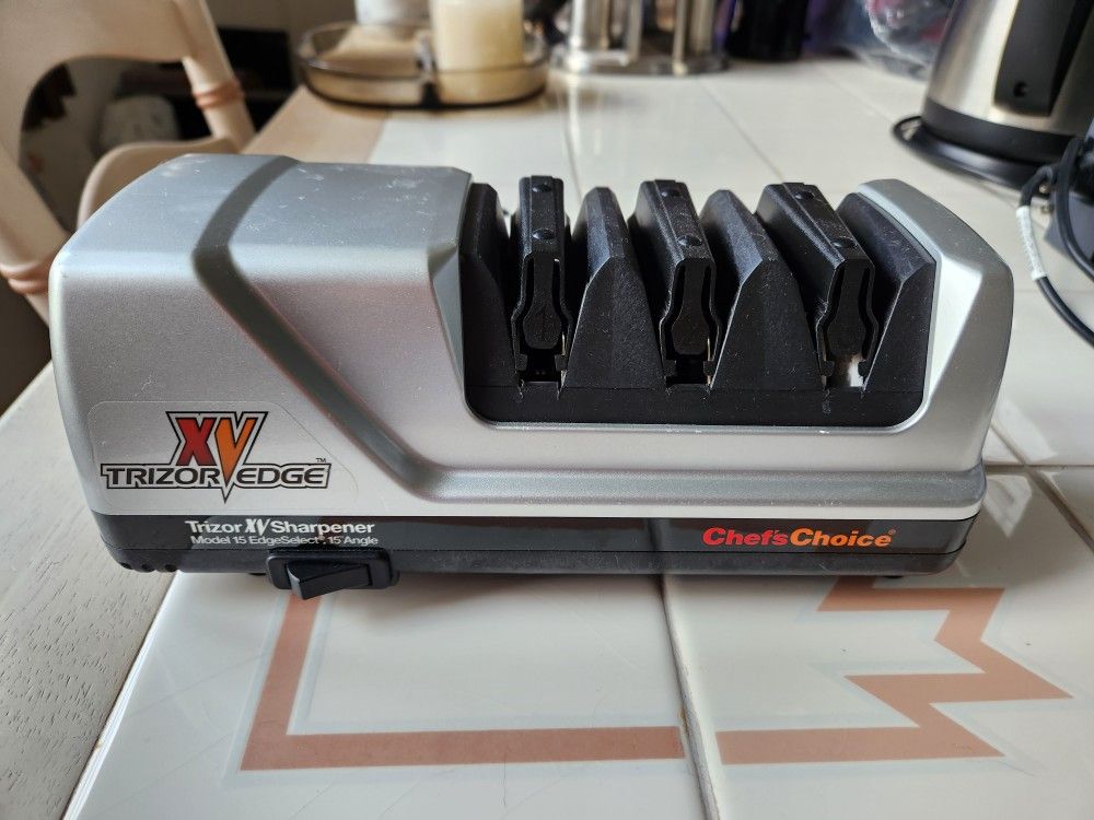 Chef’s Choice Trizor XV Knife Sharpener, used