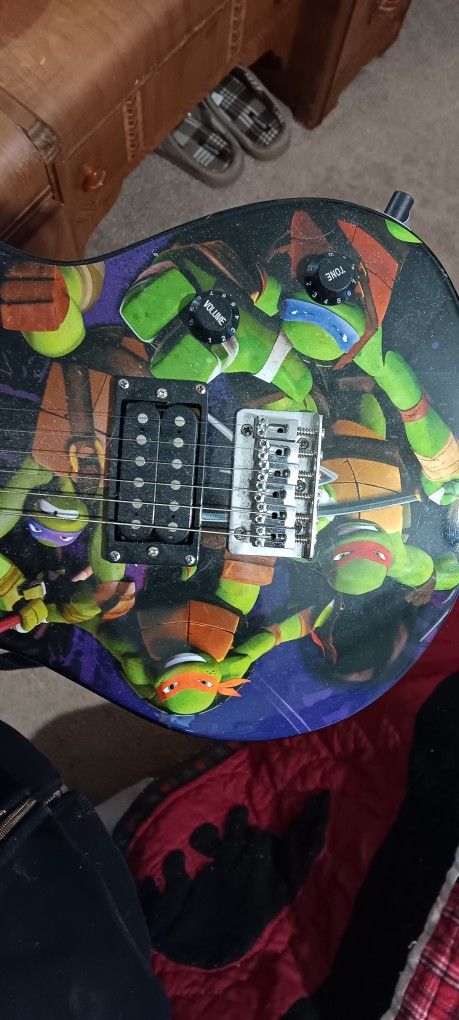 Teenage Mutant Ninja Turtle Electric Guitar And Amp