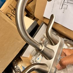 FAUCET BATHROOM HOSES POP UP DRAIN AND WALL HINGES and 4 TOWEL HOOKS  LLAVE PARA BAÑO NUEVA MANGUERAS tubo con tapa para desagüe y 4 ganchos de pared