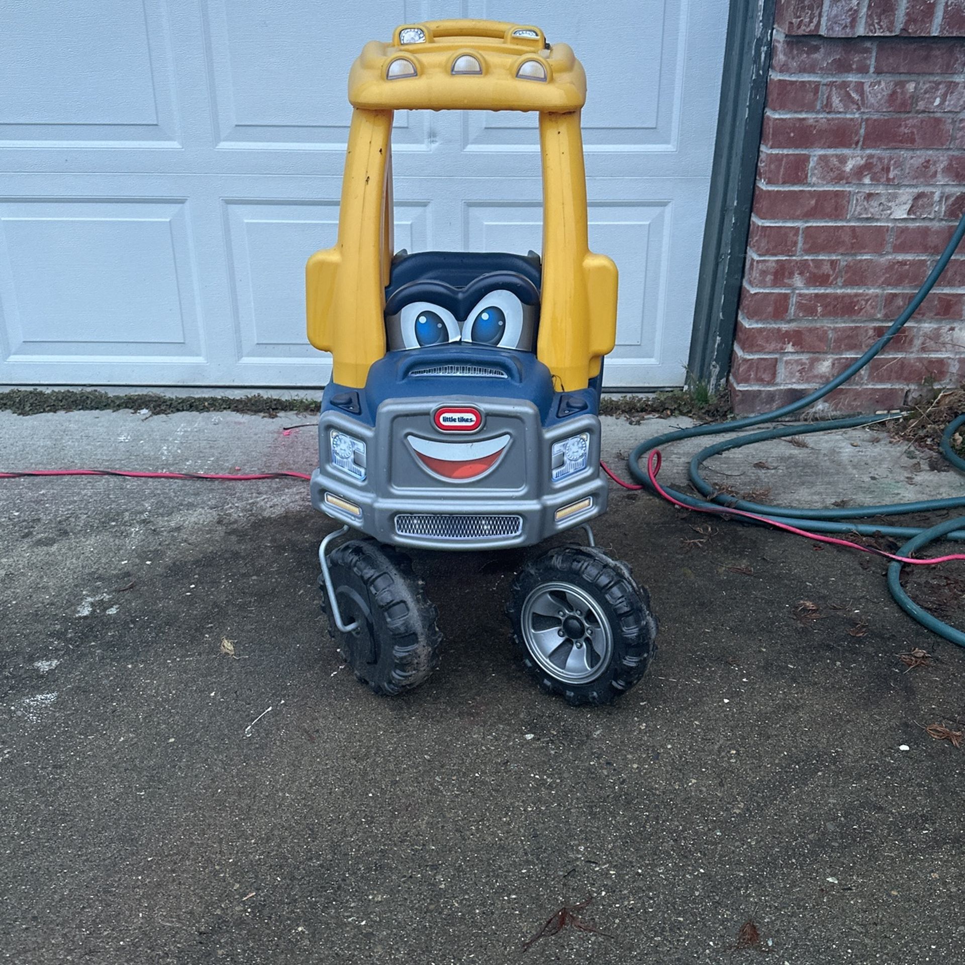 Little Tikes Ride on Truck