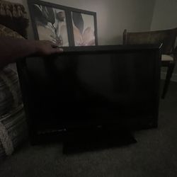 VIZIO TV WITH ROKU REMOTE