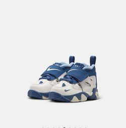 Nike Toddler Sneakers Blue and White size 5C