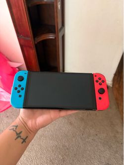 Nintendo Switch (6.2-inch LCD model)