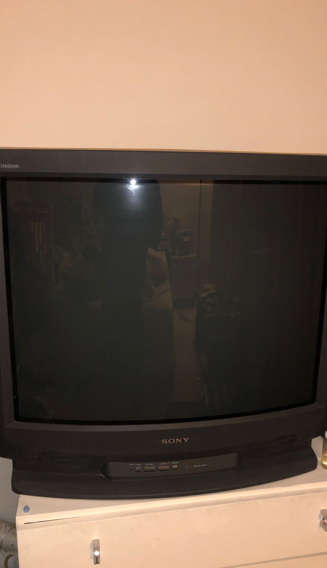 Sony trinitron TV black large size