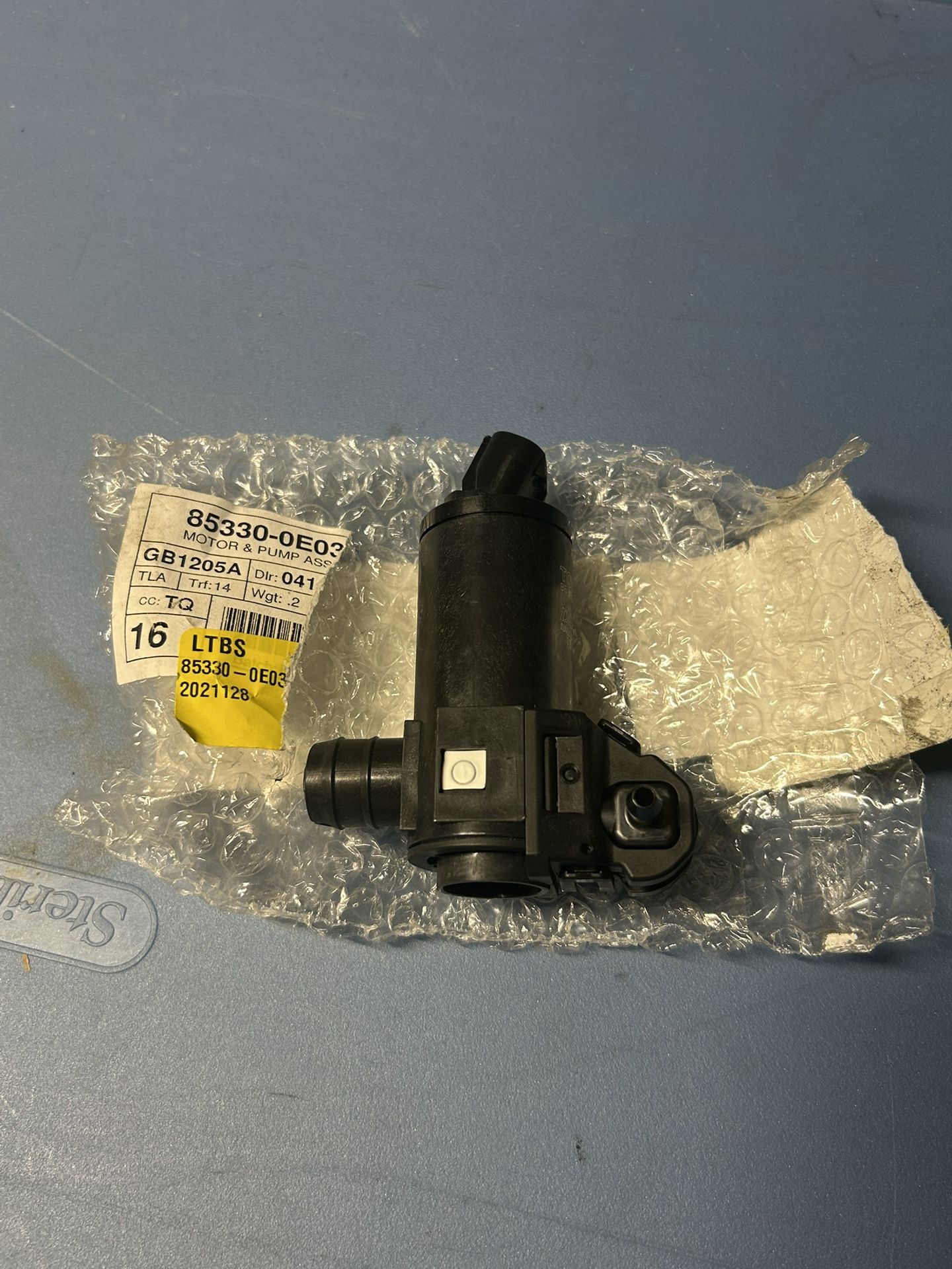 2016-2025 Toyota Rav4 Corolla Front Windshield Washer Motor Pump 85330-0E031 OEM