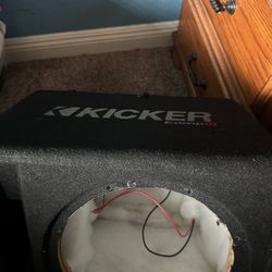 kicker comp r box with wires