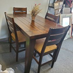 Table With 4 Chairs