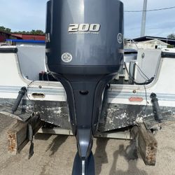 2012 Yamaha 200 HP 4-Stroke 25" Outboard Motor 