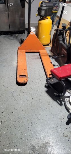 Pallet jack