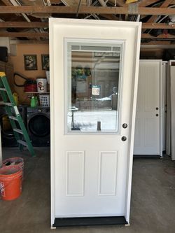 New Entry / Back Door 32”fiberglass With Blinds Inside Glass Pre Hung 