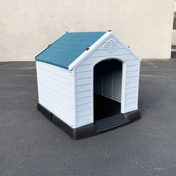 (NEW) $70 Plastic Dog House Medium size Pet Indoor Outdoor All Weather Shelter Cage Kennel 30x30x32”