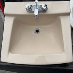 VINTAGE ANTIQUE PORCELAIN AMERICAN STANDARD LIGHT BEIGE  BATHROOM SINK  