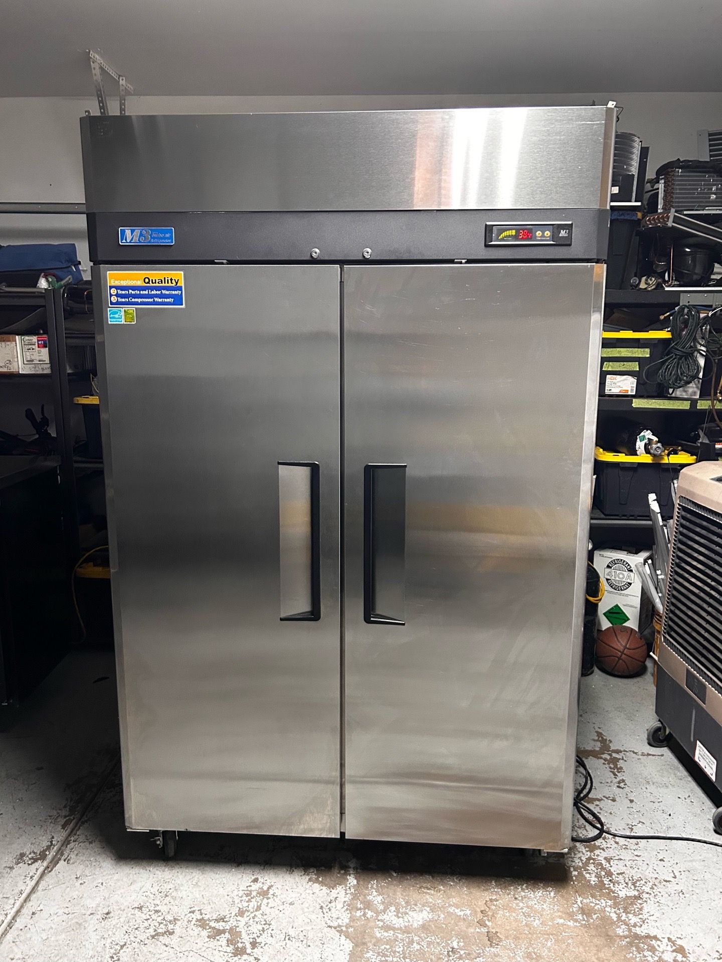 Refrigerator fridge cooler