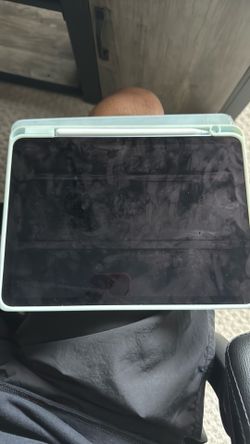 Apple iPad Air 11in (m2) wi-fi 256gb I am whiling to trade for a Xbox series x