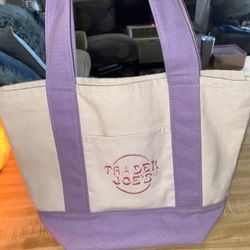 Trader Joe’s Limited Edition Easter Bag Purple 35$