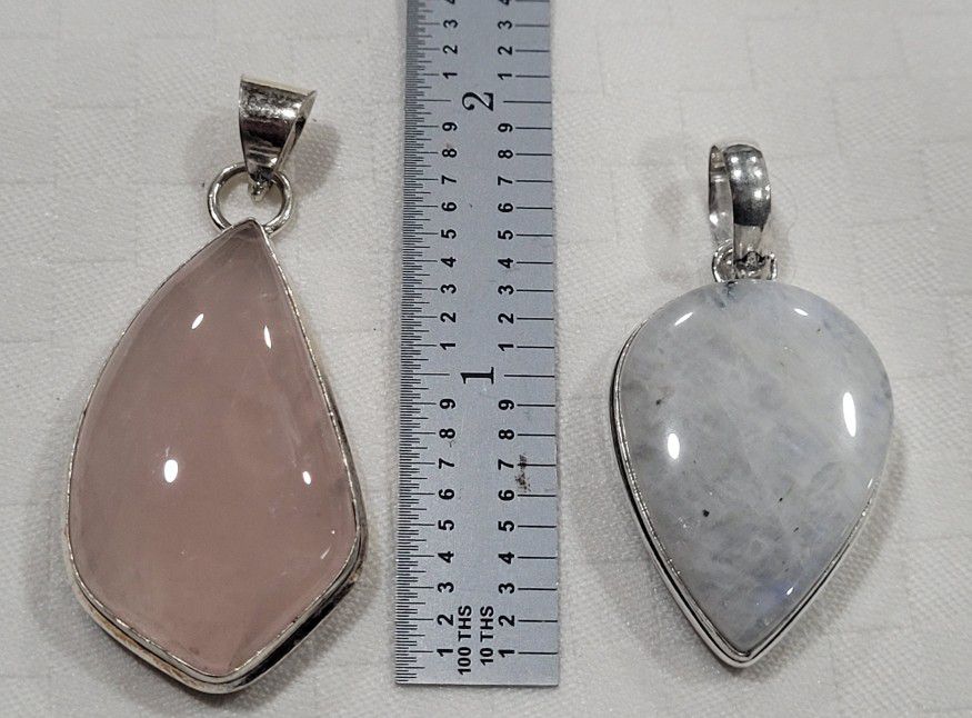Gemstone Pendants/Necklaces