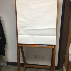 ROLLING EASEL / 27”X34” TABLET - &45.00