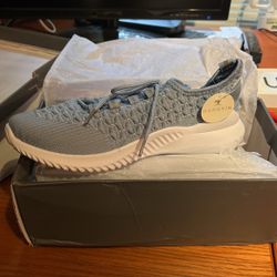 Danskin Women 10  Shoes Stunt Blue 