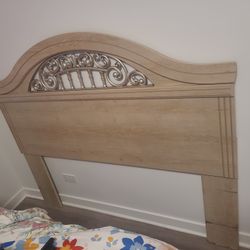 Head Board Pick Up And Cash Only