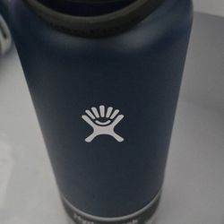 Hydro Flask 40oz Wide Mouse With Flex Chug Cap Water Bottele