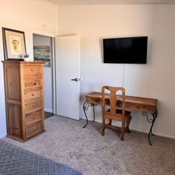 Dresser/Bedframe/Mattress /Desk Chair