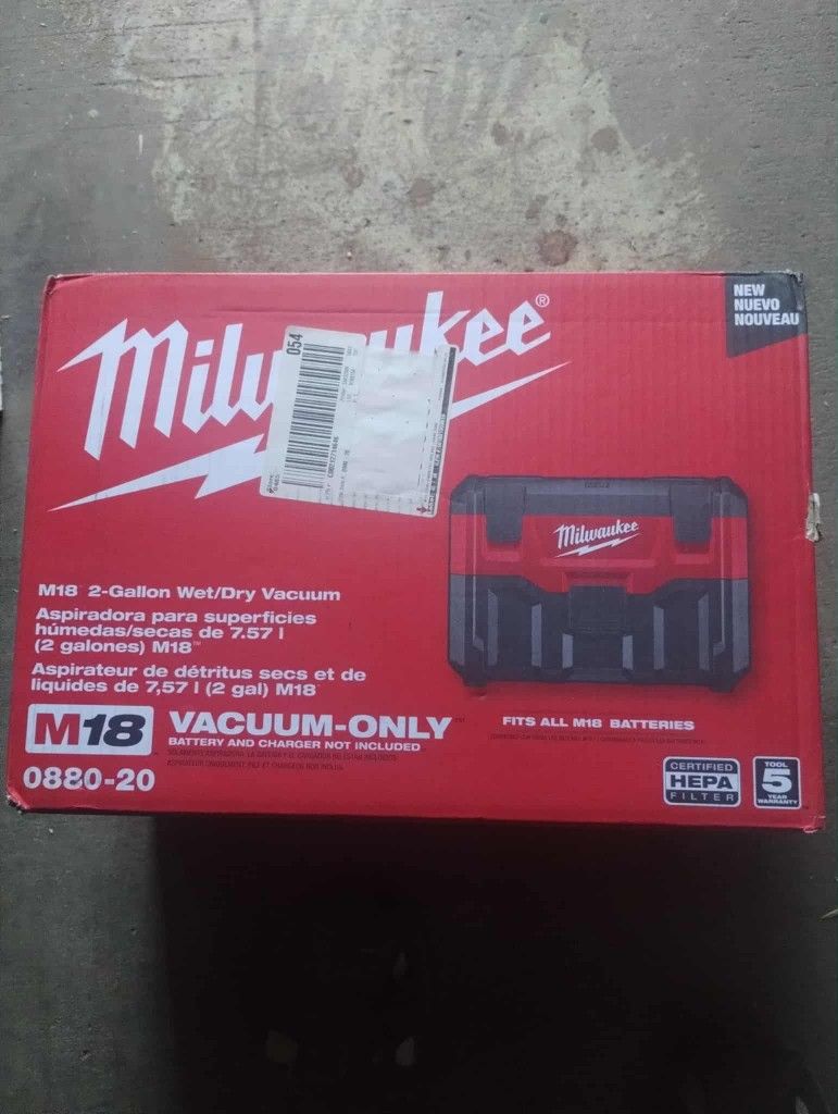 New Milwaukee M18 2 gallon wet/dry vacuum (TOOL ONLY)