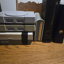 10 CONSOLES And More BUNDLE PlayStation Xbox And Nintendo Stuff