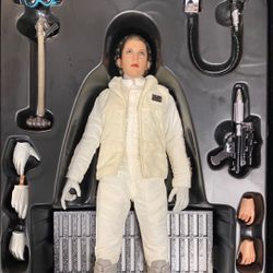 Princess Leia Hoth Star Wars Hot Toys Scale Figure MMS423 Toys Action Figures TV, Movie Video Games