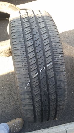 Goodyear wrangler sr-a 275/60/r20