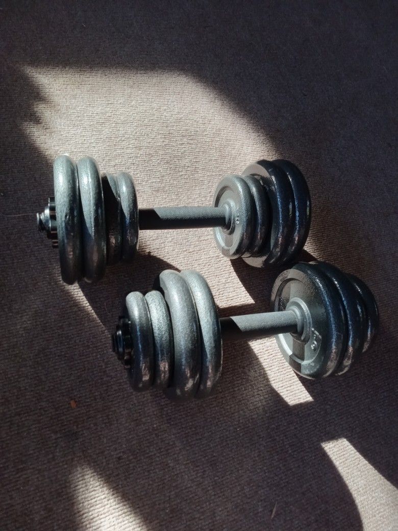 Two 37.5 lb. Adjustable dumbells.
Adjustable Work Out Bench