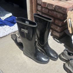 Rain Boots Size 8